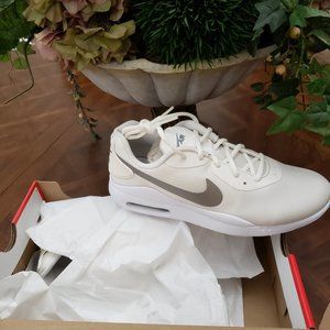 Women's Nike A Phantom Metallic Cool Grey Sail